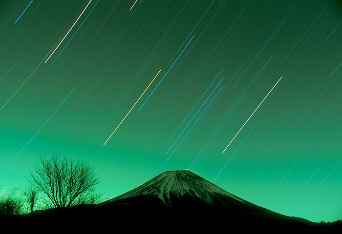 ����I���I��