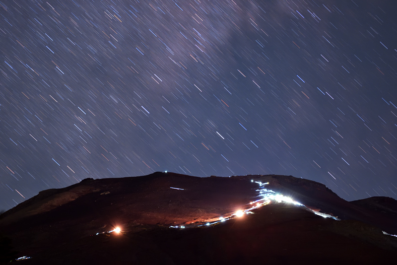 �R���ɍ~�鐯�X