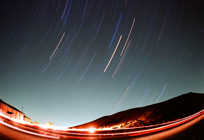 ��y���ɏ���~�̐����B